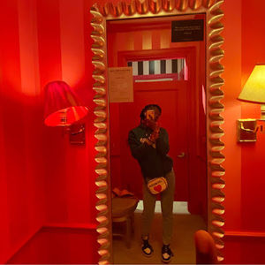 Meet your Posher, Chanel